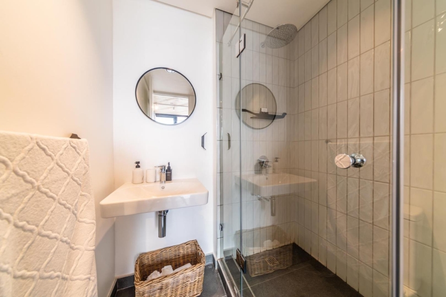 2 Bedroom Property for Sale in Sea Point Western Cape